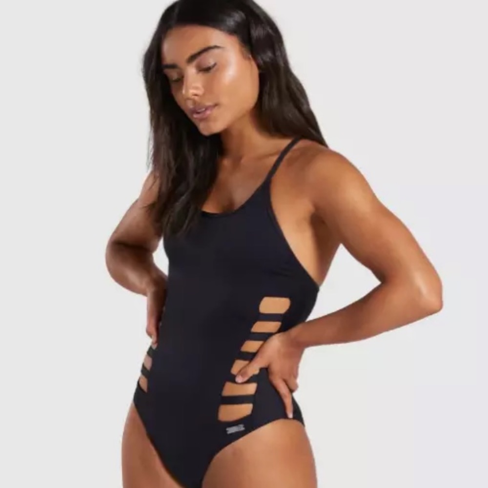 NWT Small GYMSHARK HORIZONS black bathing suit